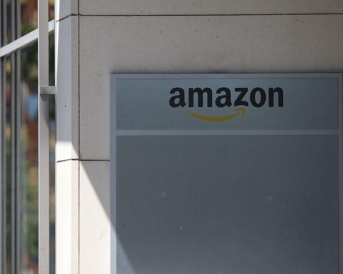 Amazon Web Services' Cloud-Zentrale mit Fokus auf KI-Investitionen und Infrastrukturentwicklung.