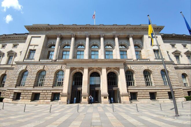 Berliner Abgeordnetenhaus benennt Vorplatz nach Margot Friedländer