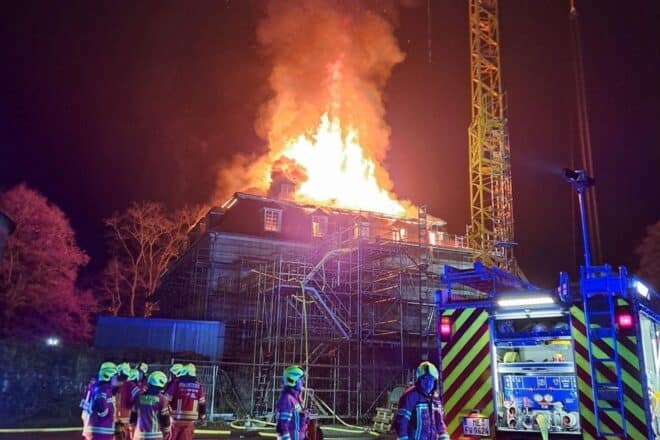 Brand im Herrenhaus des Schloss Hardenberg in Velbert