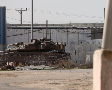 Grenze zum Gazastreifen mit Blick auf Rüstungsfragen und aktuelle Konfliktsituation in Israel.