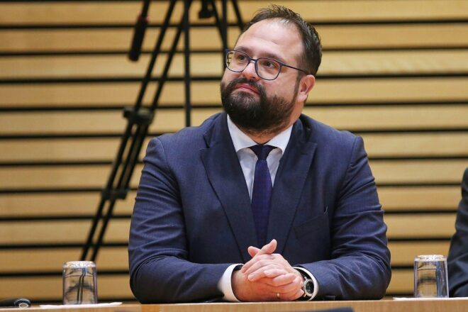 CDU Thüringen befürwortet elektronische Fußfesseln bei häuslicher Gewalt