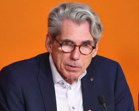 Andreas Storm kritisiert hohe Darlehen für Pflegeversicherung und fordert Rückzahlung aus Corona-Hilfen.