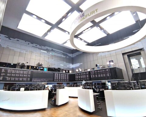 Frankfurter Börse mit Dax-Index, Aktienkurse und wirtschaftliche Entwicklungen im Überblick.