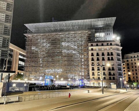 Deutsche Unterrepräsentation in EU-Behörden: Auswirkungen, Kritik und nötige Maßnahmen zur Verbesserung.