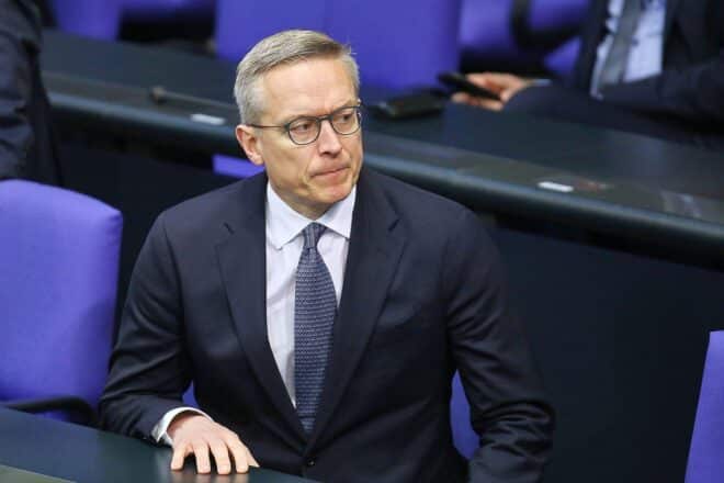 Digitalminister verteidigt Führungsstil