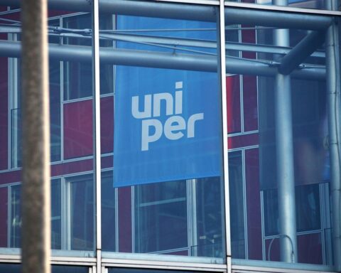 Landschaft bei Jever mit Erkundungsgebiet für Salzsuche und Wasserstoffspeicherung.