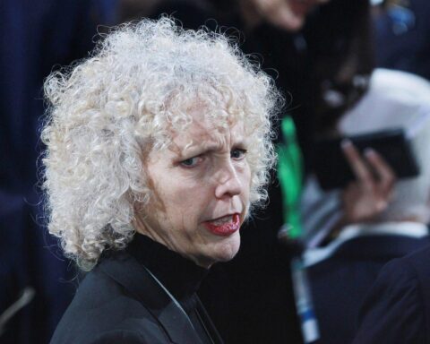 Jennifer Morgan diskutiert internationale Klimapolitik, Herausforderungen und Fortschritte auf der COP30 in Belém.