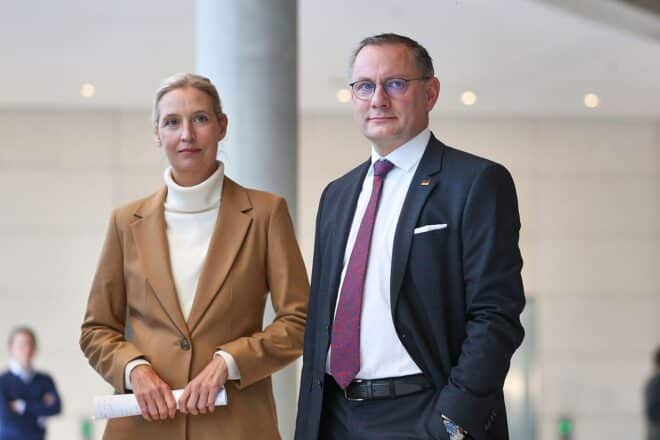 Forsa: AfD hält Führung – Union stabil