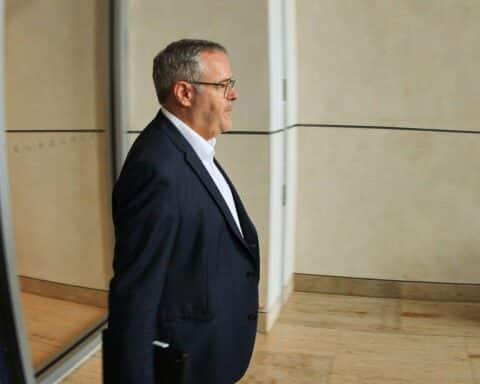 Jörg Dittrich diskutiert Werte wie Integration, Vielfalt und Verfassungstreue im deutschen Handwerk.