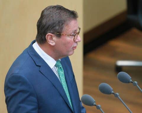 Peter Hauk fordert bundesweite Pflichtversicherung gegen Elementarschäden für besseren Schutz vor Naturkatastrophen.