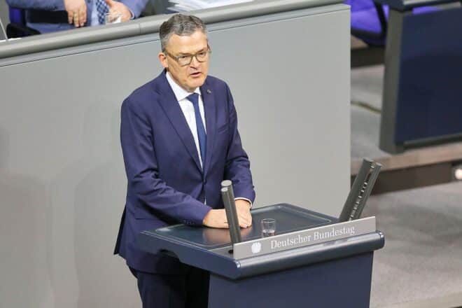 Kiesewetter nennt US-Friedensinitiative "Kapitulationsplan"