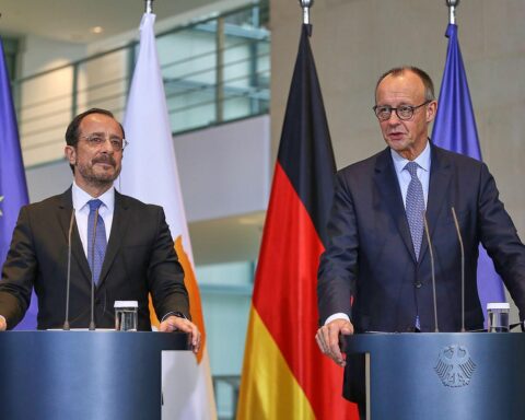 Friedrich Merz und Nikos Christodoulides bei einer Pressekonferenz im Bundeskanzleramt in Berlin.