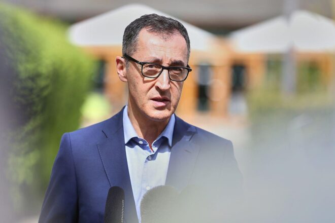Özdemir kritisiert neue Verzögerungen bei Stuttgart 21