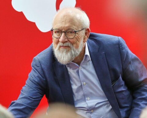 Herfried Münkler diskutiert Geheimdienste, russische Bedrohungen und die Notwendigkeit proaktiven Handelns in Deutschland.