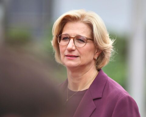 Anke Rehlinger spricht über Rentengesetz, Stabilität für Rentner, Unterstützung für Arbeitnehmer.