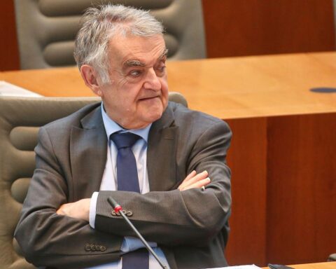 Herbert Reul spricht über Jugendkriminalität und mögliche dritte Amtszeit als Innenminister in NRW.