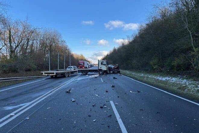 Schwerer Unfall auf B 10 bei Annweiler