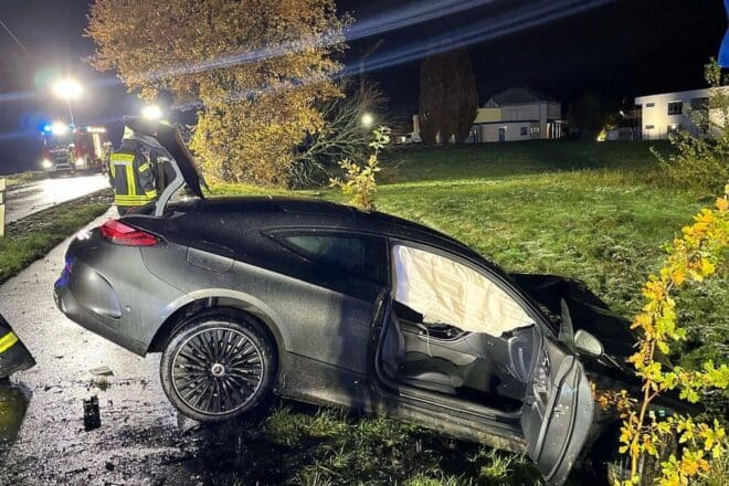 Schwerer Unfall bei Baesweiler durch Sommerreifen auf winterlicher Straße