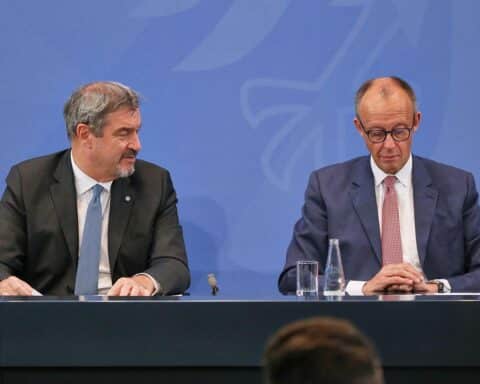 Markus Söder und Friedrich Merz unterstützen gemeinsam die Rentendebatte beim Deutschlandtag der Jungen Union.