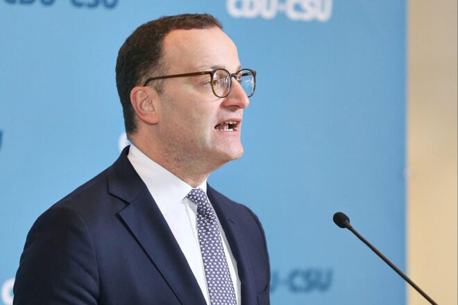 Spahn wirft Berliner Linken Antisemitismus vor