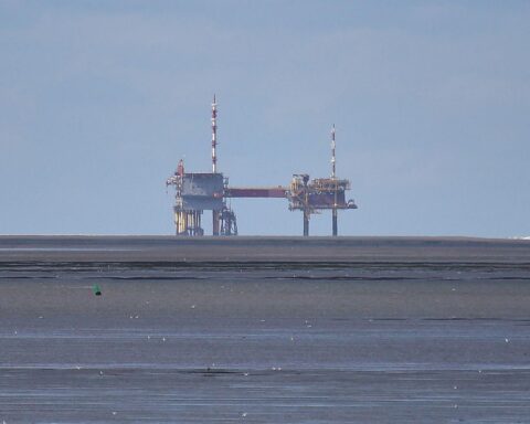 Globale CO2-Emissionen steigen, Kohlenstoff-Budget erschöpft, Gefahr der Erderwärmung droht.