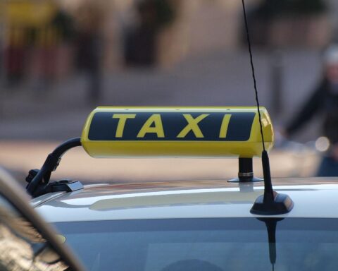 Zugverspätungen führen zu mehr Taxifahrten für gestrandete Passagiere in Deutschland.