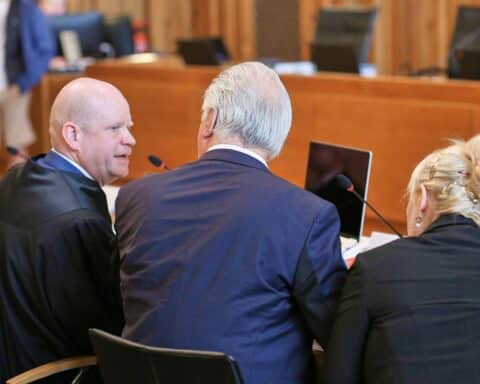 Thüringer Innenminister kritisiert SPD-Kurs, fordert Rückbesinnung auf Industriepolitik und Arbeitsplatzsicherung.