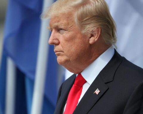 Trump fordert Republikaner zur Freigabe der Epstein-Akten auf; Kehrtwende in der Affäre.