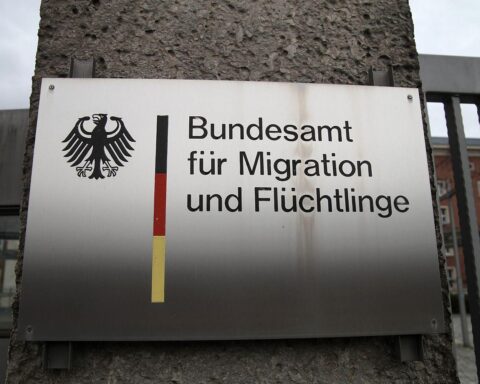 Uiguren in Deutschland: Keine generelle Abschiebepause, Einzelfälle entscheiden über Schutzrechte.