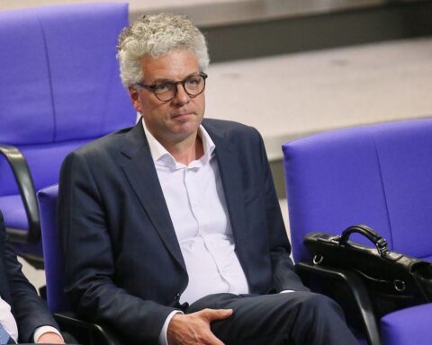 Stefan Nacke fordert die Abschaffung von Minijobs für faire Arbeitsbedingungen und soziale Absicherung.