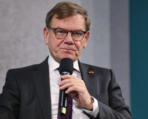 Johann Wadephul telefoniert mit internationalen Partnern über den Ukraine-Konflikt und Friedensgespräche.