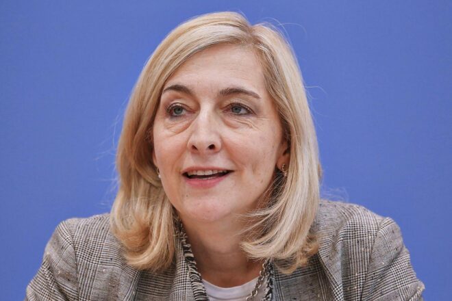 Warken will mehr Frauen im Koalitionsausschuss