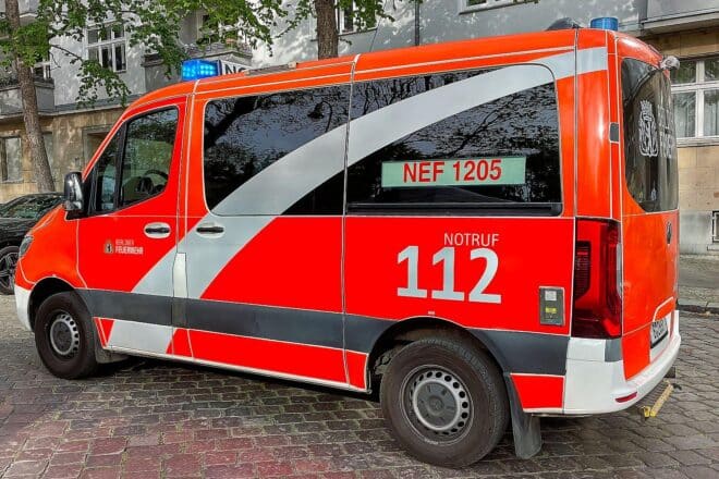 82-Jährige stirbt bei Frontalzusammenstoß mit Bus in Esslingen
