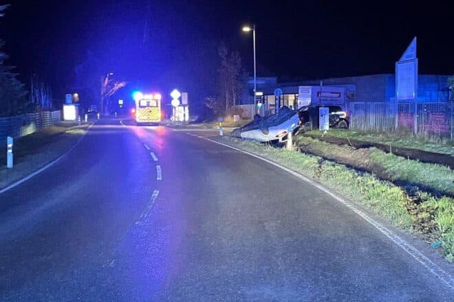 Autorennen in Bielefeld endet mit Unfall und Flucht
