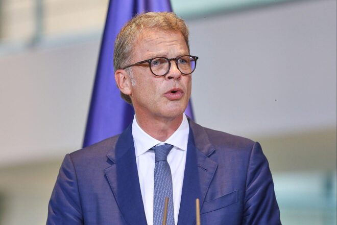 Bankenpräsident fordert höheres Tempo bei Strukturreformen