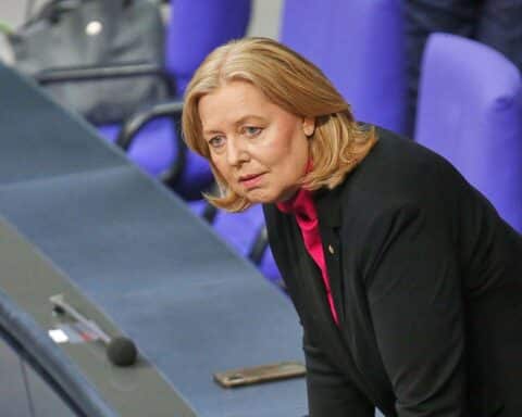 Politikerin Bärbel Bas im Fokus: Arbeitgeber und Arbeitnehmer gemeinsam für Stabilität und Wohlstand.