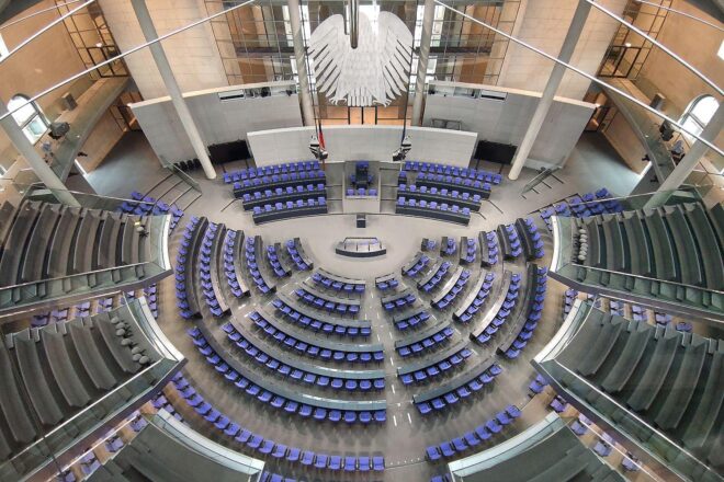 Bundestag: Mehr Geld für Fraktionen trotz geschrumpften Parlaments