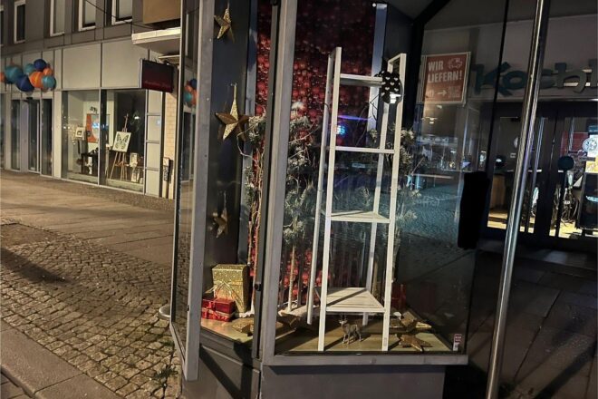 Einbrecher steigen in Hildesheimer Ausstellungsvitrine ein