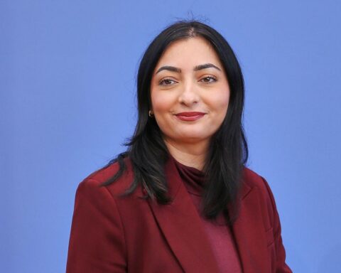 Reem Alabali Radovan betont Zusammenarbeit mit globalem Süden für Entwicklung und Frieden.
