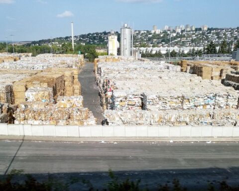 Papierfabrik in Fulda mit Fokus auf wirtschaftliche Preisentwicklung und Energiemarkt.