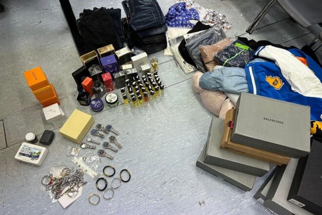 Essen: Polizei stellt bei Kontrolle mutmaßlich gefälschte Markenware sicher