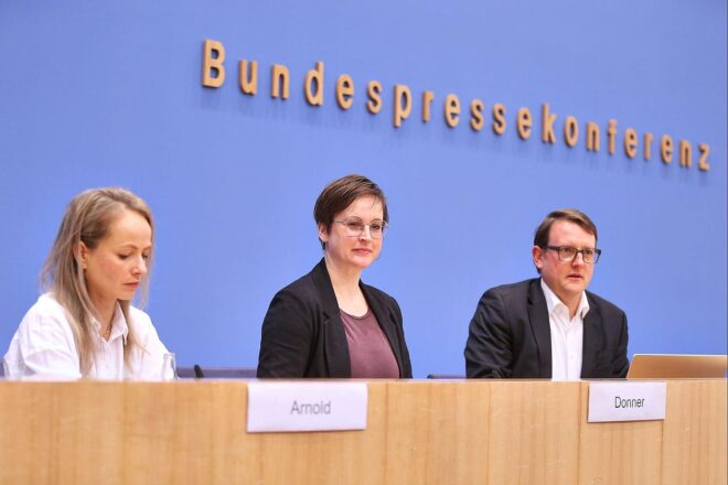 Forscher sehen noch klares Ost-West-Gefälle bei Rechtsextremismus