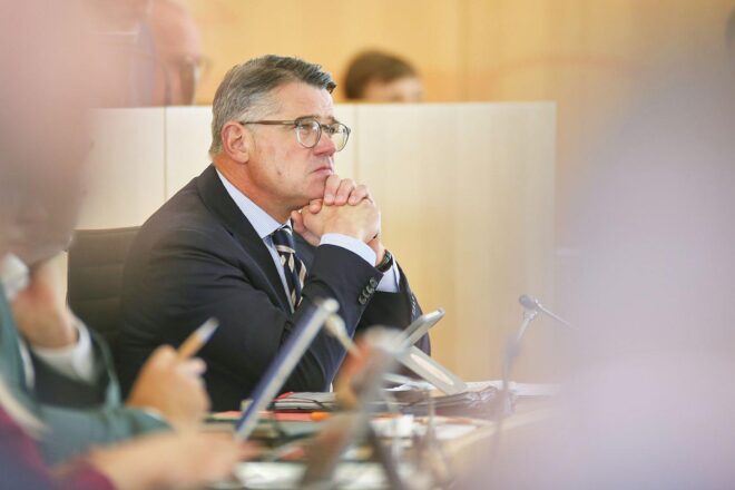 Hessischer Ministerpräsident würdigt verstorbenen Schauspieler Uwe Kockisch