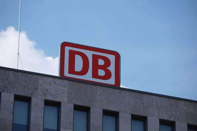 Klingbeil kritisiert Deutsche Bahn für Kauf chinesischer E-Busse