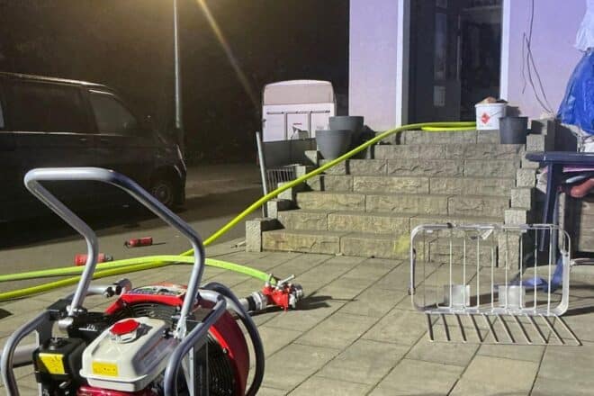 Küchenbrand in Bottrop-Lehmkuhle – Zwei Katzen gerettet