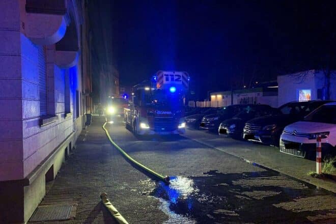 Küchenbrand in Gladbecker Wohnung verletzt Mann durch Rauchgas