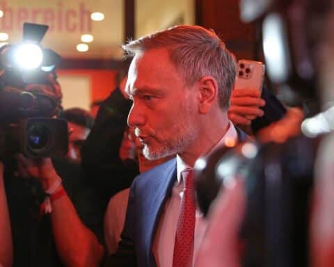 Christian Lindner kündigt endgültig seinen Abschied aus der Politik an, blickt dankbar zurück.