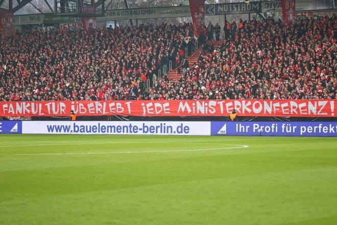 Linke sieht Erfolg von Fanprotesten nach Innenministerkonferenz