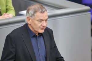 Jan van Aken spricht über Linkspartei-Strategien gegen die AfD in Sachsen-Anhalt und bundesweit.