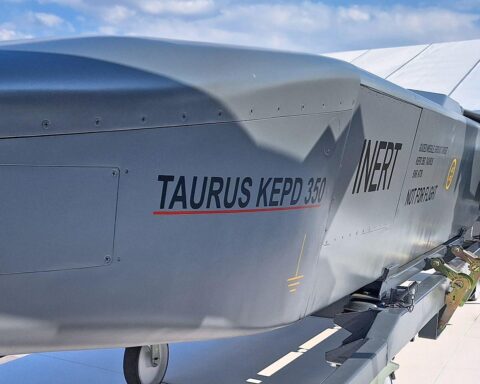 Politiker diskutieren über Marschflugkörperlieferungen an die Ukraine zur Stärkung der Verteidigung.